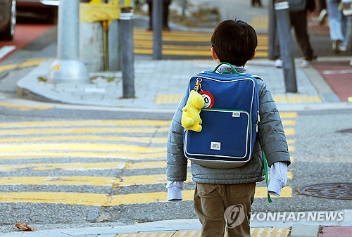 서울 학생 수 작년보다 2만2천명 줄어…학급당 23.3명