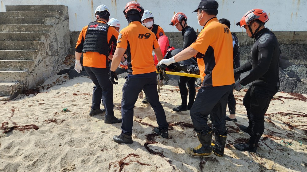 제주 해안가에서 신원 미상 남성 <em class='find'변사체</em 온라인카지노 주소