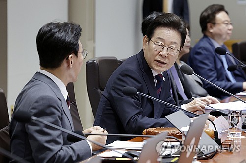 이 대통령, <em class='find'김민석</em 온라인카지노 벌금 유니88벳와 주례회동…비공개 정례화