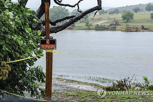'129명 사망' 미국 마이다스 온라인카지노 벳엔드 홍수 지역에 또 폭우…실종자 수색 중단