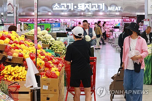 "여름철 농축산물 40% 싸게"…전통시장 환급 행사도 지원