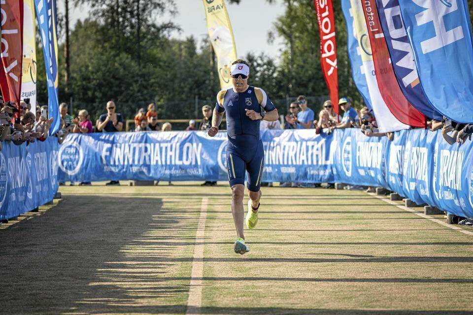 정체 숨기고 나간 온라인카지노 조작 유니벳 3종서 '2위'…정체는 현직 핀란드 대통령