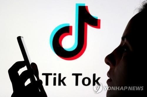 "AI 때문에 일자리 잃게 돼"…독일 틱톡 직원들 항의 시위