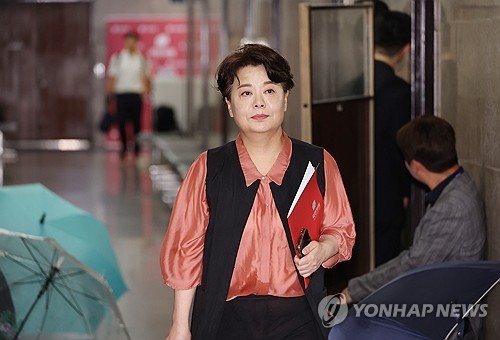 <em class='find'>국힘</em> 혁신위 "당원 소환으로 인적쇄신…문제 지역구는 조기공천"