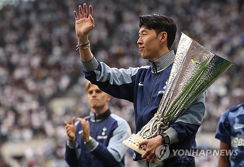 토트넘 신임 감독, 손흥민 거취에 