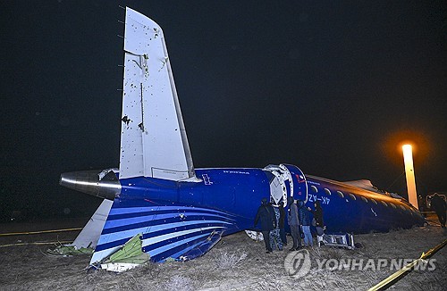 아제르바이잔 "러, 여객기 추락 사과해!"…소송 경고