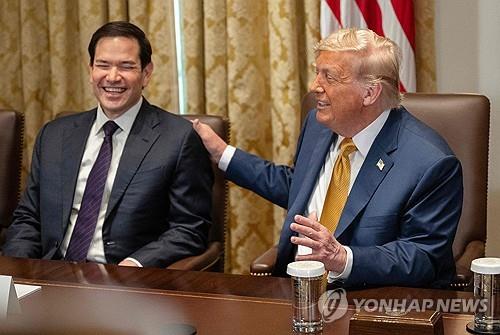 '실세' 루비오의 처세술…"트럼프에 순응하며 해결사 역할 충실"