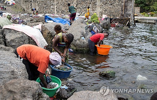 "영국 해외 원조 삭감에 아프리카 여성·아동 큰 타격"