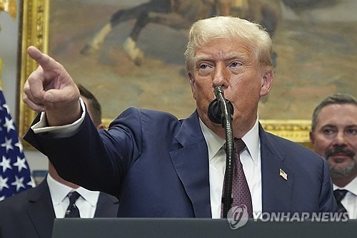 트럼프, 온라인 카지노 합법 국가쇼크에 "바이든 정무직이 통계조작"…담당국장 해고