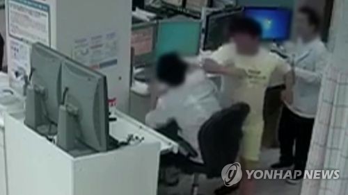 욕하고 때리고…끊이지 않는 '응급실 폭력' 3년간 37% 늘어