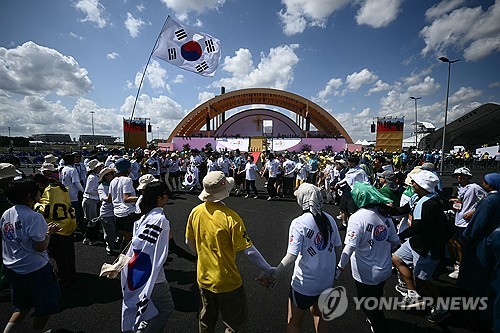 천주교 '희년' 수십만 청년 로마 운집…교황 "선행 위해 과감해져라"