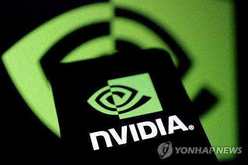 불법으로 엔비디아 AI칩 빼돌린 중국인 일당 기소