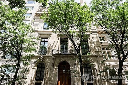 우디 앨런·촘스키도 엡스타인과 친분…논란 일파만파