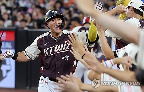 kt 안현민, 양쪽 종아리 '피로 누적'…엔트리 말소 없이 2~3일 휴식