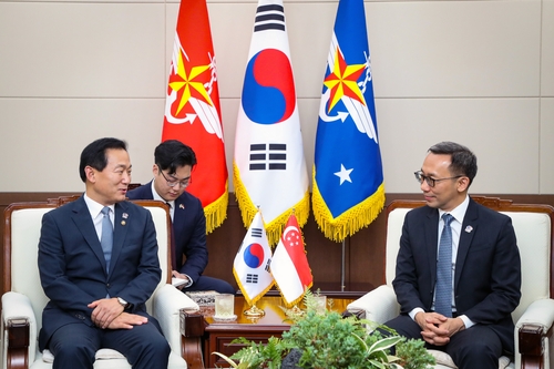한·싱가포르 국방차관 회담…온라인카지노 온카판·방산 협력 논의