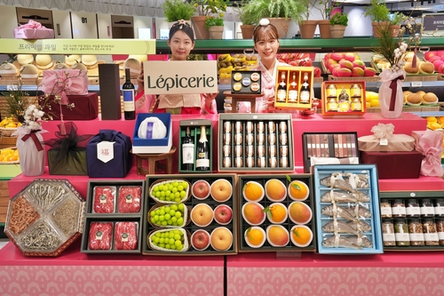 백화점들, 추석선물 예약온라인카지노 불법…"긴 연휴에 물량 확대"