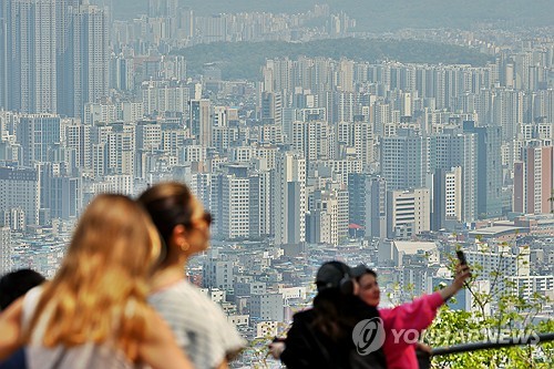 "수도권 집값 계속 오를 것"…실효적 공급대책 필요 목소리