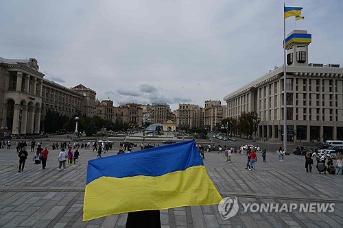 온라인카지노 커뮤니티 유니88, 전쟁 중 독립 34주년…젤렌스키 "우리가 미래 결정"