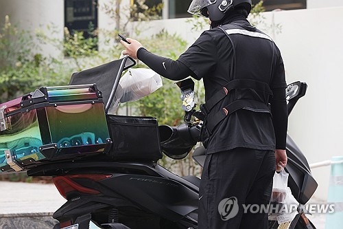 "폭염으로부터 라이더 보호"…<em class='find'온라인카지노 합법 유니벳</em, 라이더용 생수 지원