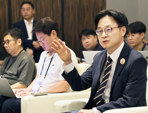 산업장관 "한국, AI 시대 세계에 '에너지' 화두 던져"