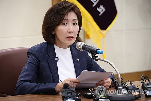 국민의힘, '추미애 법사위'에 5선 나경원 배치…민주 "수사 도피"