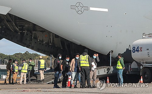 추방 비행기 탑승했다가 마이다스 온라인카지노 벳엔드회생…미 법원, 이민자 아동 추방에 제동