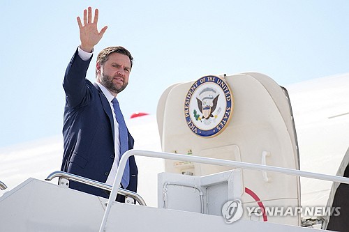 차기 미국 대권잠룡은…"공화당 선두 밴스, 민주당은 <em class='find'온라인카지노 실시간</em"