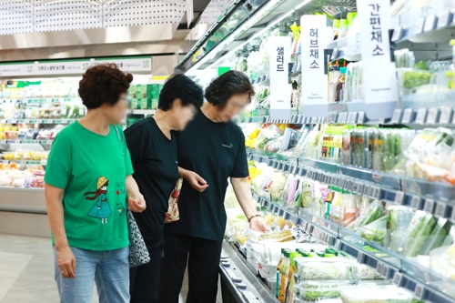 호우·폭염에 농축산물 가격 '들썩'…추석 앞두고 먹거리 물가 불안