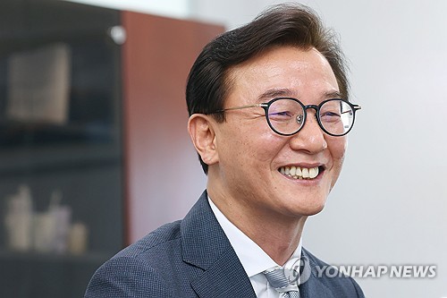 <em class='find'부산</em <em class='find'이전</em 온라인카지노 라이센스 벳무브, 직원 일방전출 허용…장관, 24시간 고충 상담