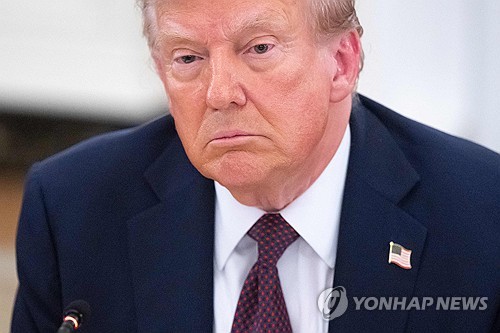 트럼프 "조만간 '꽤나 상당한' <em class='find'반도체</em <em class='find'온라인카지노 총판 벳위즈</em 발표"