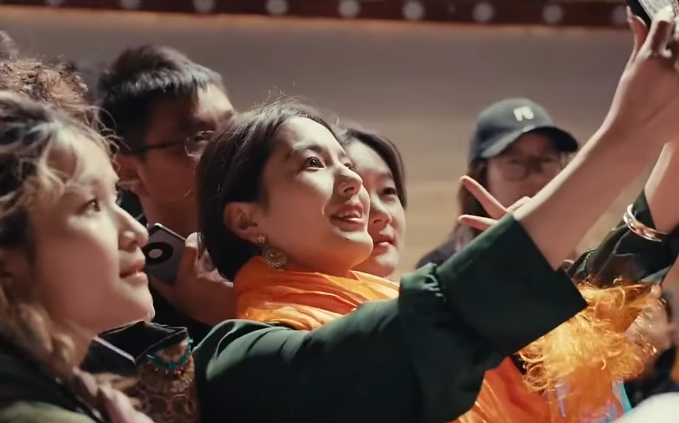 "송혜교 닮은 무용수 있대"…해외 관광객까지 몰려든 온라인카지노 조작 벳무브 식당