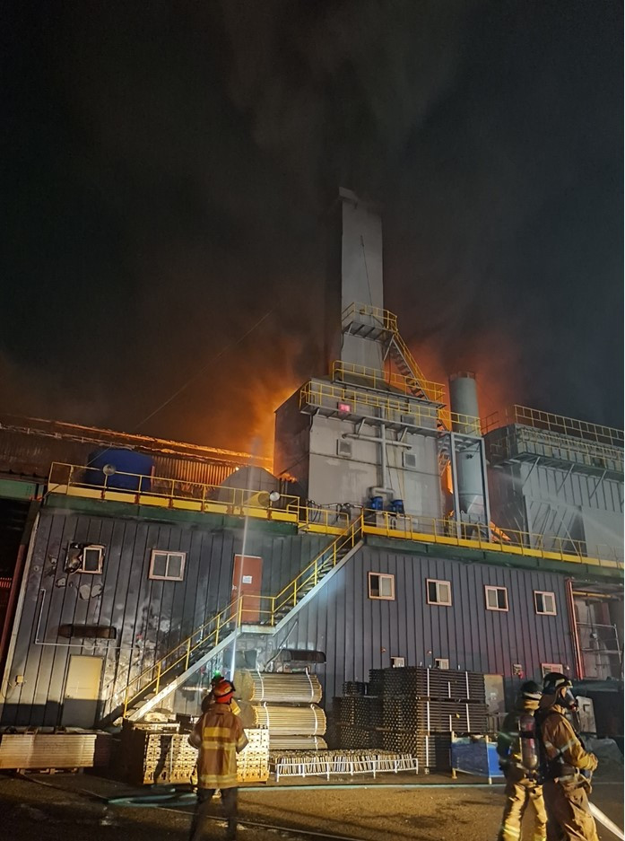 경주 도금공장 <em class='find'온라인 카지노 합법 사이트</em 2시간여 만 진화…한 때 대응 1단계