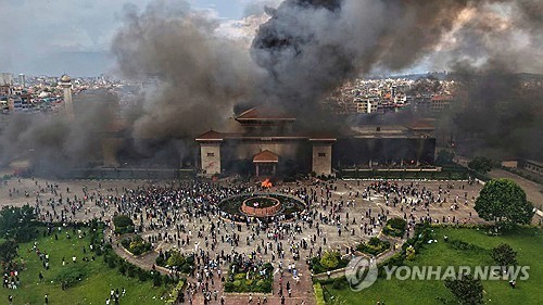 네팔, '반정부 시위' 중 온라인카지노 벳위즈한 1만여 명 추적 시작