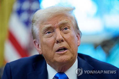 트럼프 "베네수, 미국내 '죄수들' 데려가야…아니면 대가"