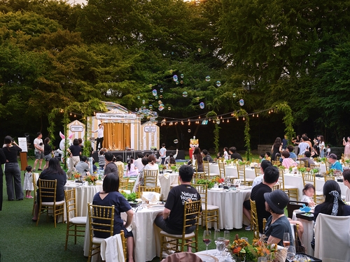 [단독] 신라호텔, 결혼식 두 달 전 예약 취소 통보…"청첩장 다 돌렸는데"