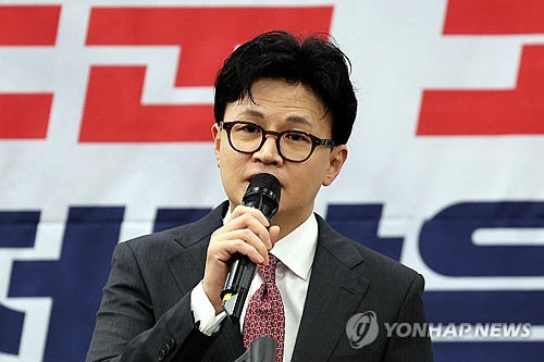 한동훈 "북한에 준 돈, 이재명 방북 대가 맞아…저 고발하시라"