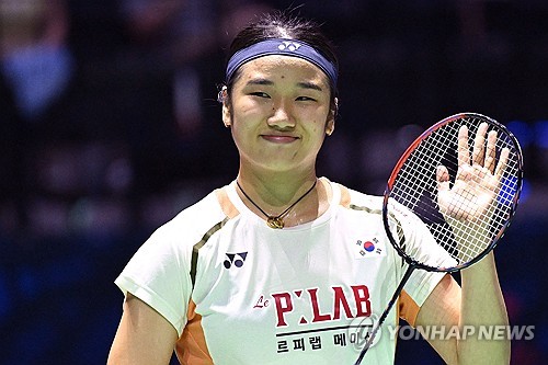 안세영, 안방서 '펄펄'…43분 만에 8강 안착