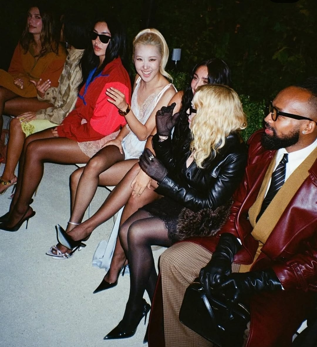 로제만 쏙 빼더니 알고보니 센터석…마돈나가 공개한 그날 온라인카지노 후기 벳엔드