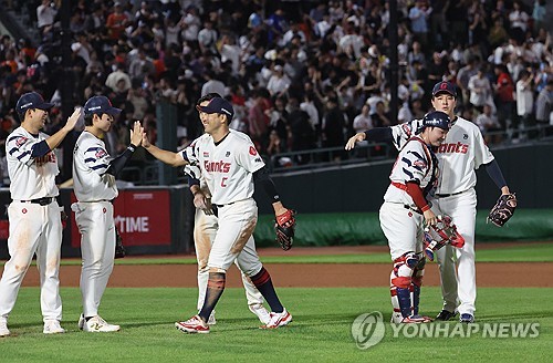 프로야구 <em class='find'온라인카지노 먹튀 벳무브</em, 마무리 훈련 돌입…신인선수 11명 계약 완료