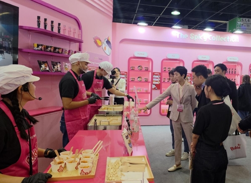 김정수 카지노배팅법  부회장, 글로벌 현장 경영…프랑스 유통사와 MOU