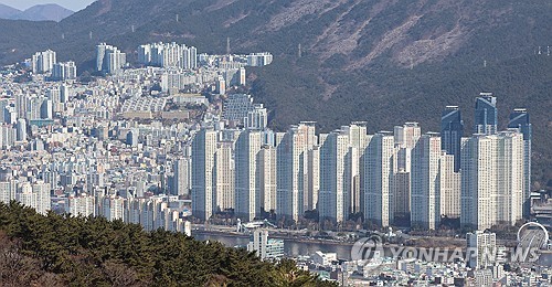 수도권-지방 아파트값 양극화 심화…17년 만에 최대 격차