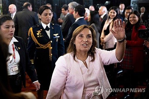 7년간 7차례나 탄핵…'지지율 2%' 페루 첫 여성 대통령도 결국