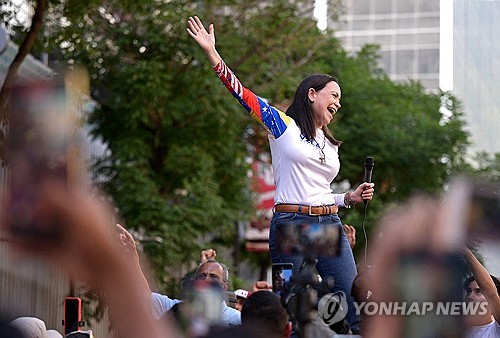 "수상자 나오면 탄압 더 거세져"...카지노사이트 '반작용' 우려