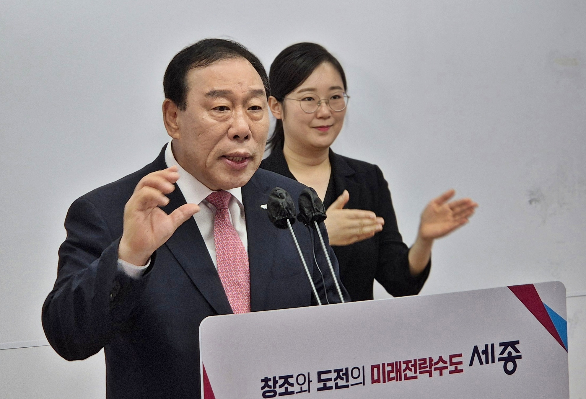 <em class='find'최민호</em <em class='find'온라인카지노 게임</em "어려운 행정용어 우리말 순화에 앞장설 것"