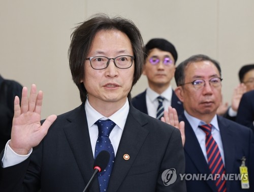 공정위원장 "MS 'AI 끼워팔기' 의혹 조사…법 위반 여부 검토"