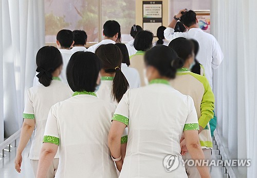 간호사 과반 폭언·온라인카지노 시달려…"신고해도 똑같아"