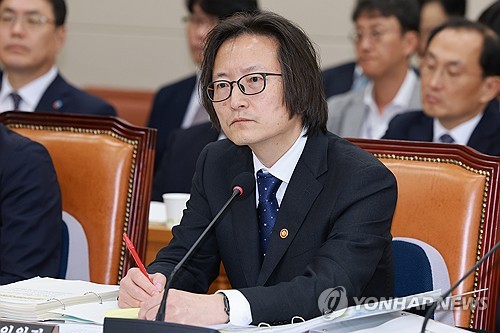 공정거래위원장, '먹튀 논란' MBK에 "위법행위 엄정 제재"