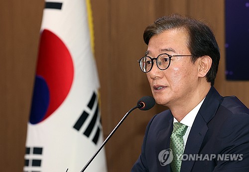 전재수 장관 "내년부터 북극항로 시범운항…샌즈카지노 불법 어업 대응"