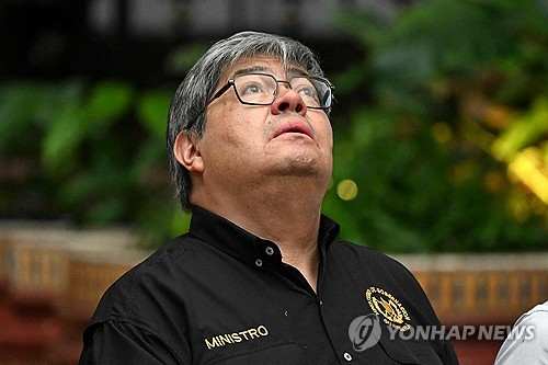 갱단 집단 탈옥에 장·차관 줄사임한 <em class='find'마이다스 온라인카지노 벳엔드</em…대통령 "공직자의 배신"