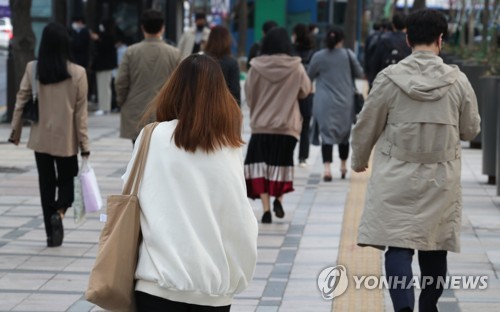 "두꺼운 옷 챙기세요"…초겨울 추위에 바카라 카지노산간 첫눈